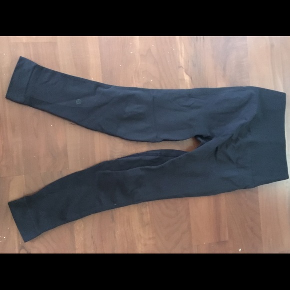 LULULEMON HI RISE REVERSIBLE TIGHT 4 - Picture 2 of 2